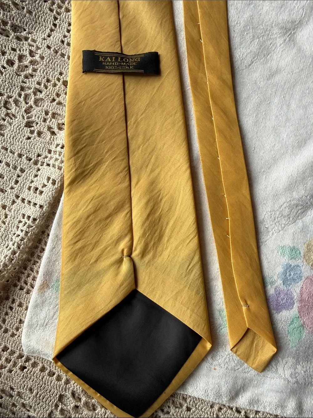 Kai Long Men's Solid Yellow Silk Tie